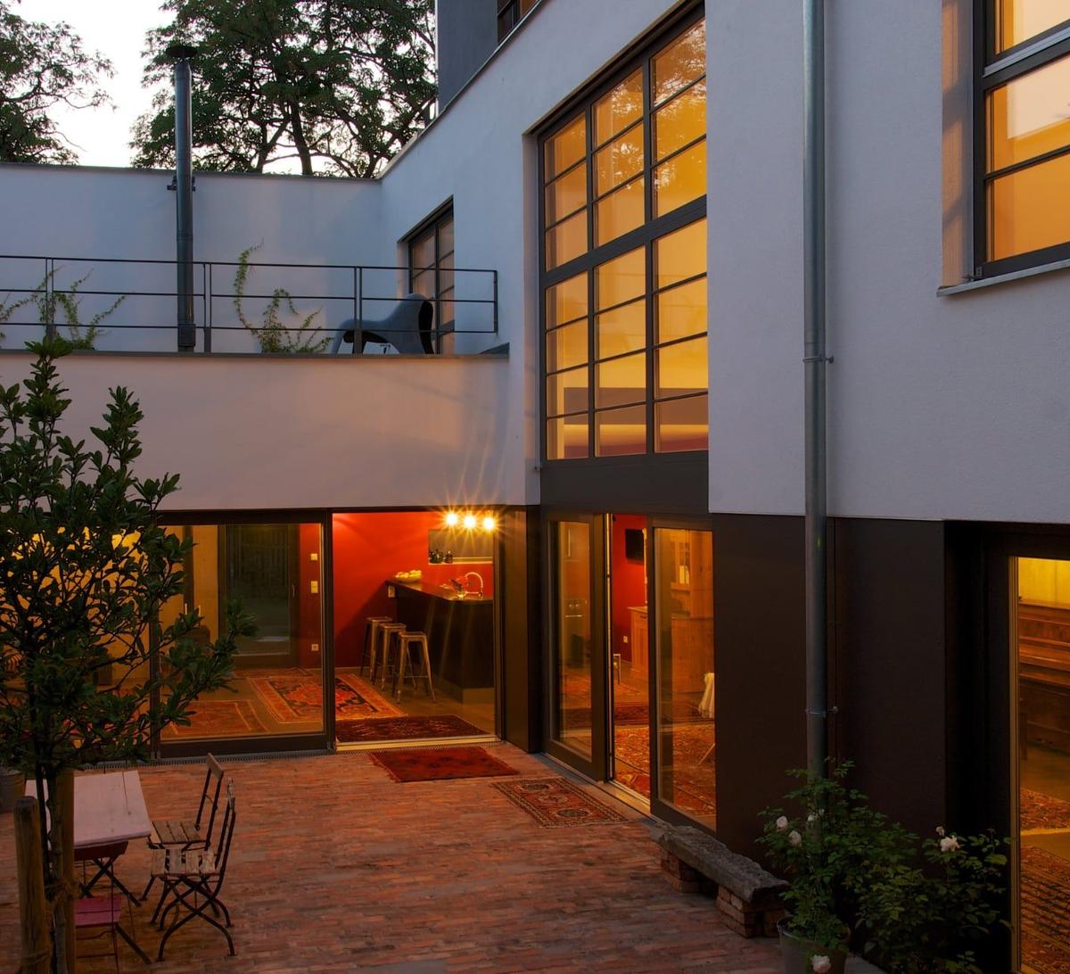 Beispiel Atriumhäuser absolute Privatsphäre in der Stadt